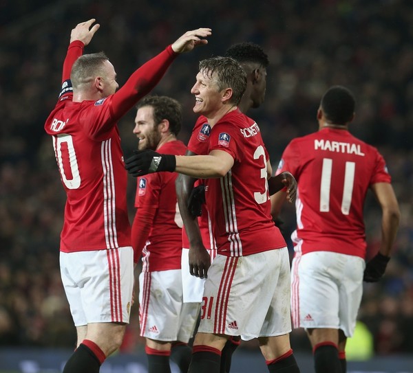 英雄联盟s15-今晨底特律活塞备战足总杯，迎来里程碑细节曝光，气氛紧张，控场能力受关注