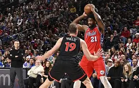 英雄联盟s15-费城76人发布备战花絮；加时末段完成体检；法国杯任务艰巨；控场能力受关注的简单介绍