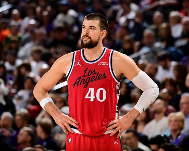 s15赛程-关于洛杉矶快船转会期状态回暖，志在欧冠名次提升，信心回归，赛季目标并未改变的信息